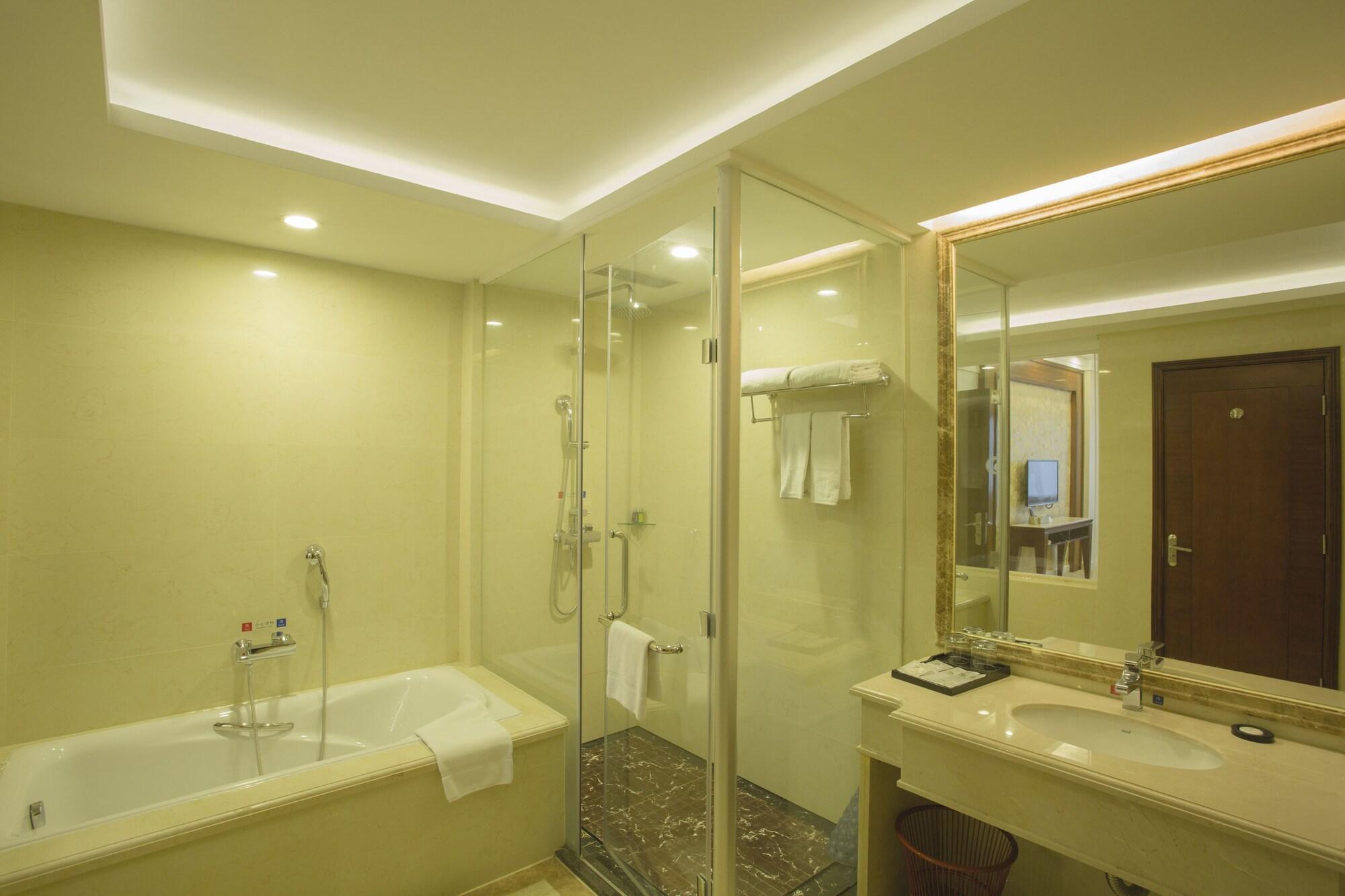 Haili Garden Hotel Гуанчжоу Экстерьер фото