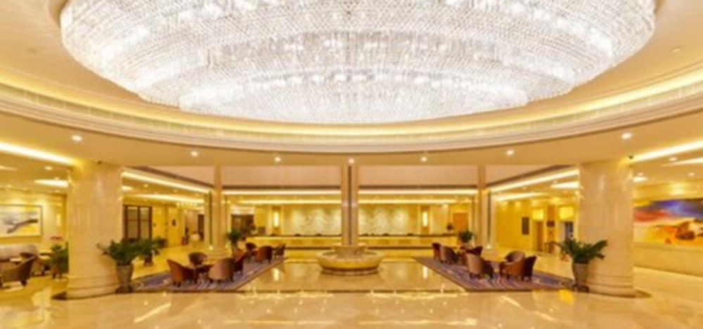 Haili Garden Hotel Гуанчжоу Экстерьер фото
