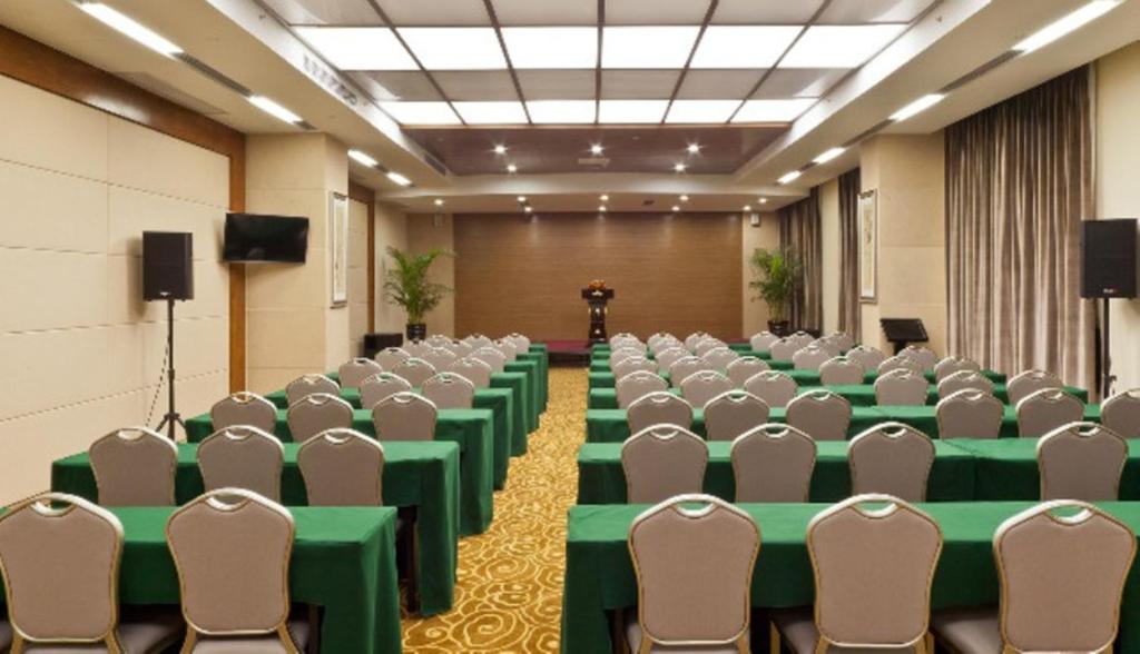 Haili Garden Hotel Гуанчжоу Экстерьер фото
